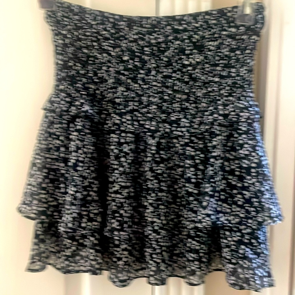 SENNA SKY MINI SKIRT. SIZE MEDIUM